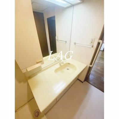 【洗面所】 | ルネ小岩 | 洗面台です。