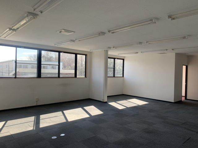 【内装】 | 藤井寺市西大井2区画倉庫付き事務所