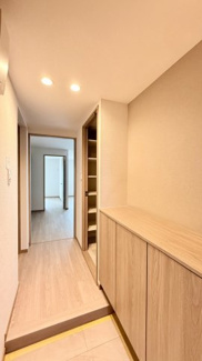 【玄関】 | 宝塚パインクレスト | 玄関