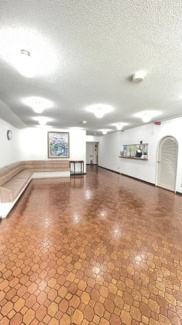 【ロビー】 | 宝塚パインクレスト | ロビー