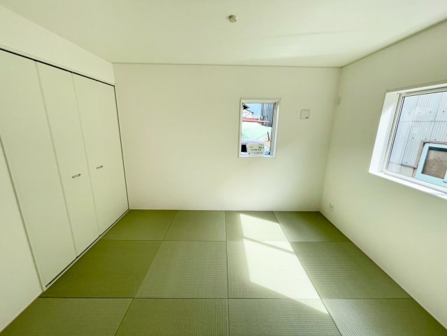 耐震等級３！ご成約プレゼント対象物件！の和室|和室はリビングに隣接しているのでお子様のお昼寝や客間として最適です♪　３号棟