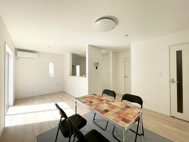 耐震等級３！ご成約プレゼント対象物件！の居間・リビング|３号棟