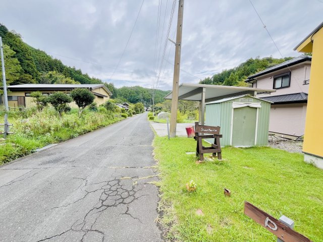 売中古戸建　天竜区横川の前面道路含む現地写真|空気がとても美味しいです〇