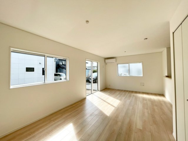 長野市松岡第３の洋室