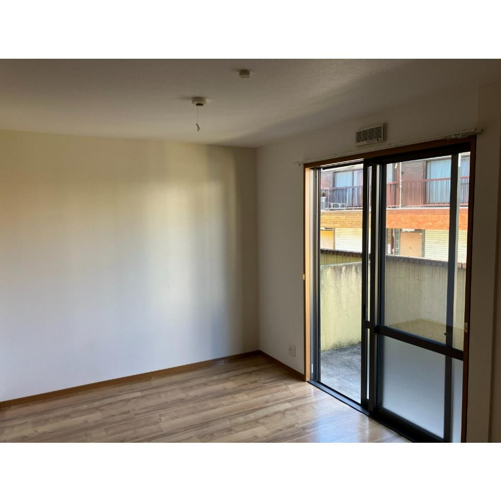 パルティーダの居間・リビング|洋室