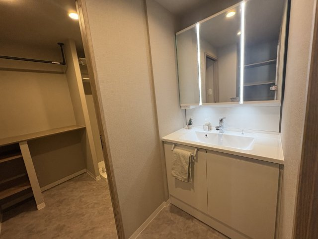 【独立洗面台】プロムナード大宮春野Ｂ－４番館 