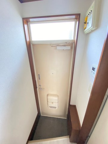 【玄関】