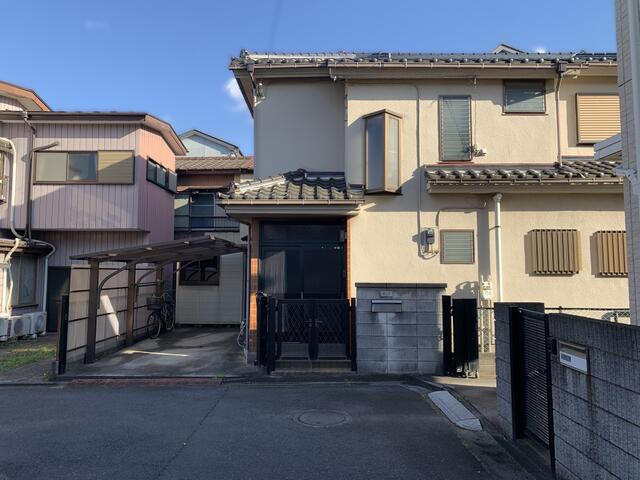 ふじみ野市南台１丁目の中古一戸建の外観|上福岡駅徒歩12分、ふじみ野駅徒歩15分、2駅徒歩圏内で通勤・通学に便利♪
3SLDK中古一戸建て！
資料請求やご見学などお気軽にお問い合わせください。