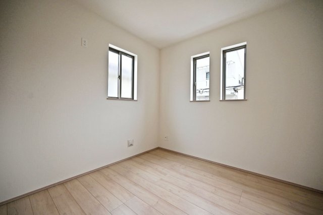 ハートフルタウン浜町新築一戸建て│2SLDK・3LDK+駐車1台可の洋室|-洋室約4.7帖(2F)-