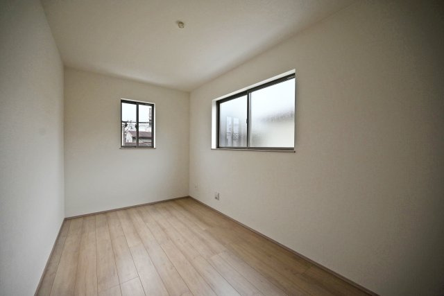 ハートフルタウン浜町新築一戸建て│2SLDK・3LDK+駐車1台可の洋室|-洋室約6.1帖(2F)-