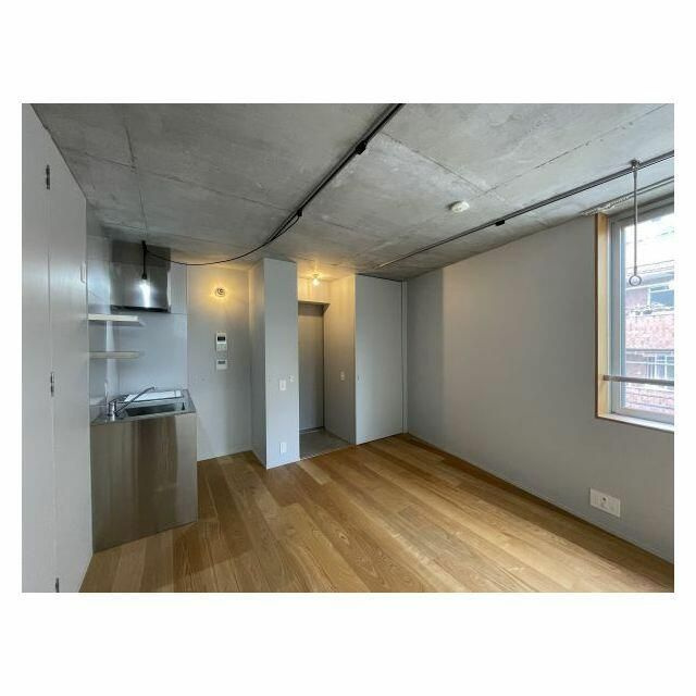 ＰＡＳＥＯ　ＳＡＮＧＥＮＪＡＹＡ　ＥＡＳＴ　ＷＥＳＴの居間・リビング|※全て別号室（１LDK）のお写真・内装等参考にしてください。