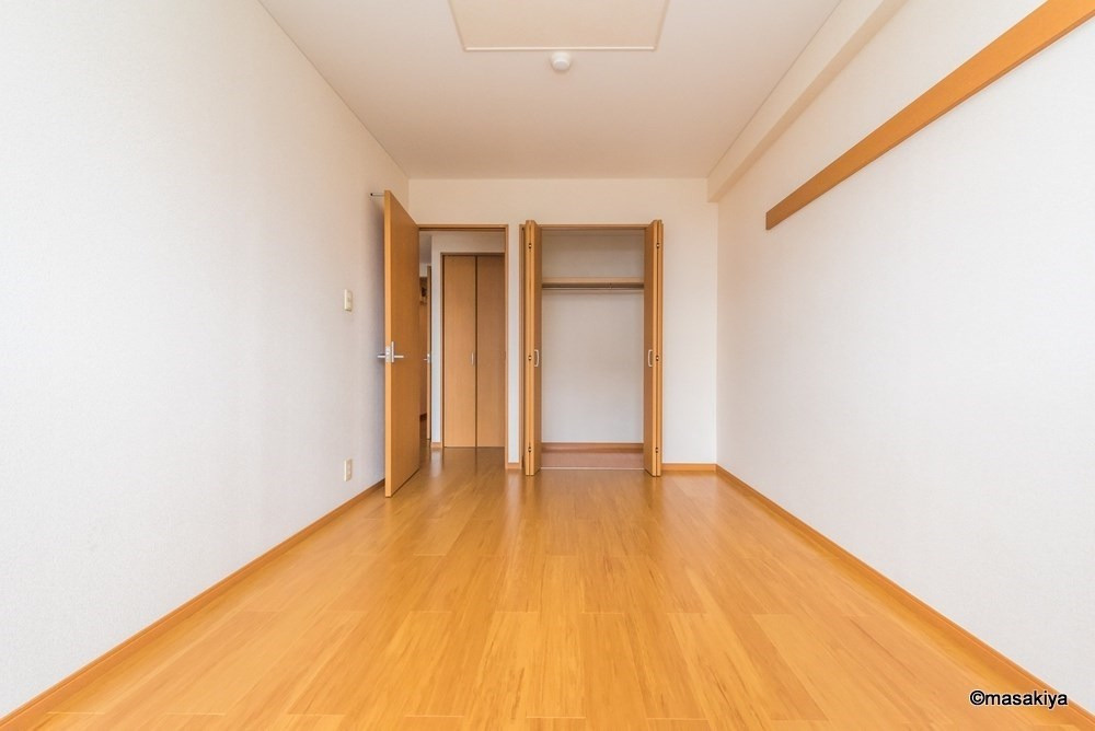 メゾン・ド・ポプラの洋室|リビング