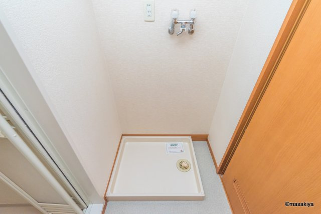 メゾン・ド・ポプラの設備|室内洗濯機置き場