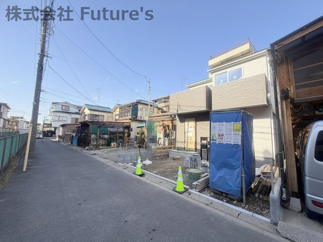 三郷市彦川戸1丁目　新築戸建　全1棟の前面道路含む現地写真|前面道路含む現地写真です。