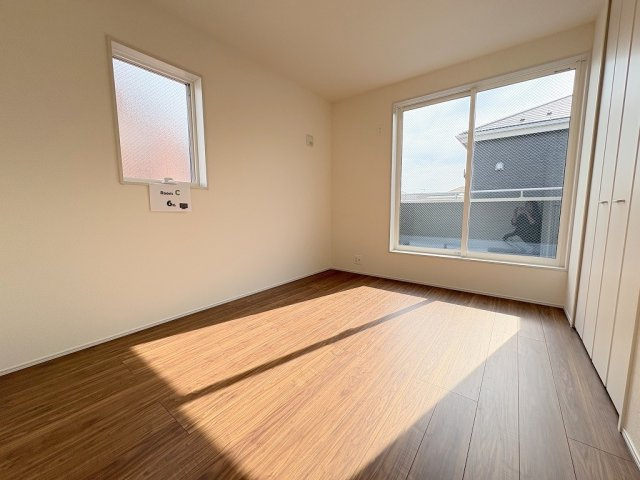 三郷市彦川戸1丁目　新築戸建　全1棟の洋室|同施工会社の参考写真になります。