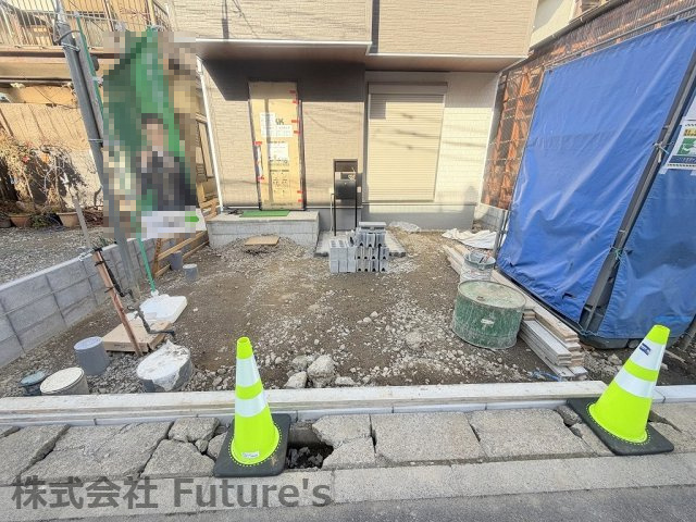 三郷市彦川戸1丁目　新築戸建　全1棟の駐車場|現地の写真になります。