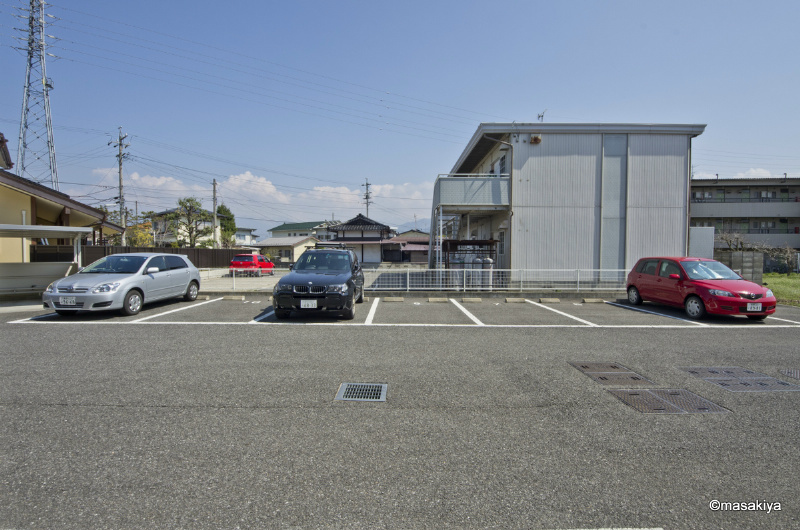 エステート今井の外観|駐車場