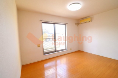 【居間・リビング】 | クレフラスト津福東 | 類似物件の参考写真です。