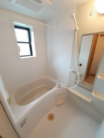 ラシーヌⅢ壱番館の浴室