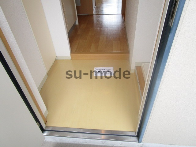 ウエントスレーニスの玄関