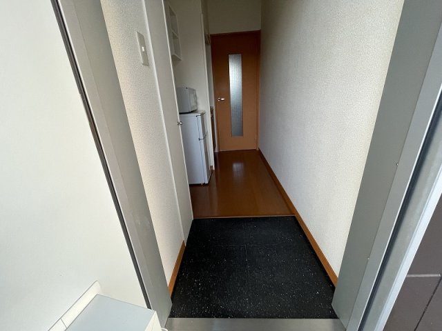 レオパレス光和の玄関