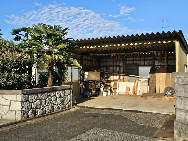 辻中古戸建ての駐車場|駐車場に車を止められます