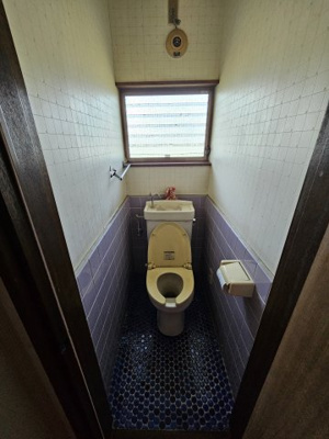 【トイレ】 | 辻中古戸建て | ゆったりとした空間のトイレです