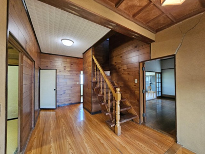 【玄関】 | 辻中古戸建て | きれいな玄関です