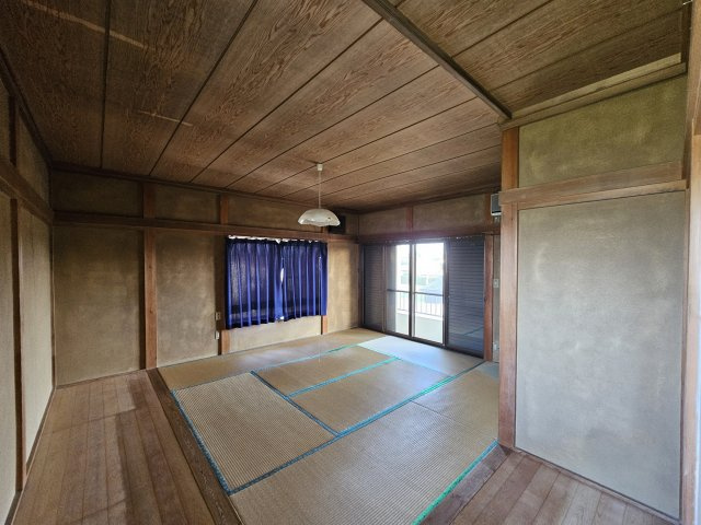 辻中古戸建ての和室|落ち着いた雰囲気の和室付きです