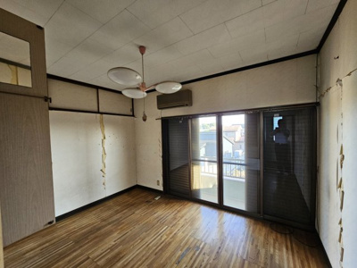 【洋室】 | 辻中古戸建て | 明るい洋室です