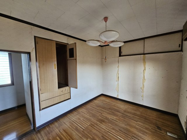 辻中古戸建ての洋室|きれいな洋室です