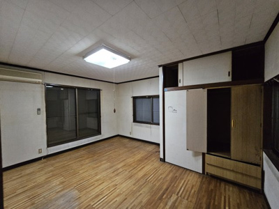 【洋室】 | 辻中古戸建て | 使い勝手のいい洋室です