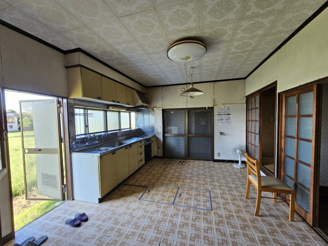 辻中古戸建てのキッチン