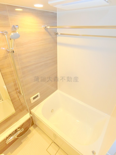 ザ・パークハビオ大森山王の浴室|追焚+浴室乾燥機付きのバスルーム　お風呂