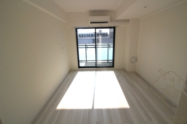 S-RESIDENCE新大阪Rishの居間・リビング