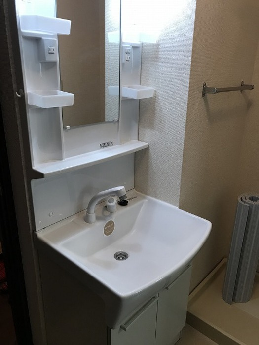 ベルメゾンの独立洗面台