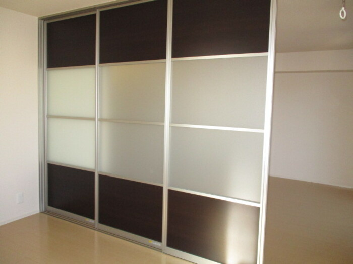 アプリシエイトの収納|間仕切り ライトスルースクリーン