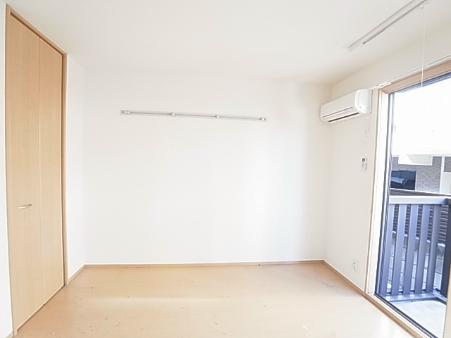 RYM壱番館の居間・リビング