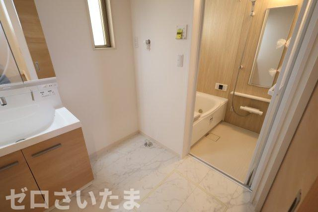 《仲介手数料無料》南区大字広ヶ谷戸238-10新築一戸建てグランパティオのランドリースペース