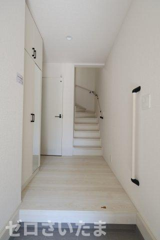 《仲介手数料無料》南区大字広ヶ谷戸581新築一戸建てリナージュの玄関