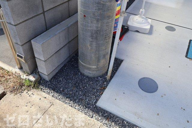 《仲介手数料無料》南区大字広ヶ谷戸581新築一戸建てリナージュの外観|敷地内に電柱は1本入っています。