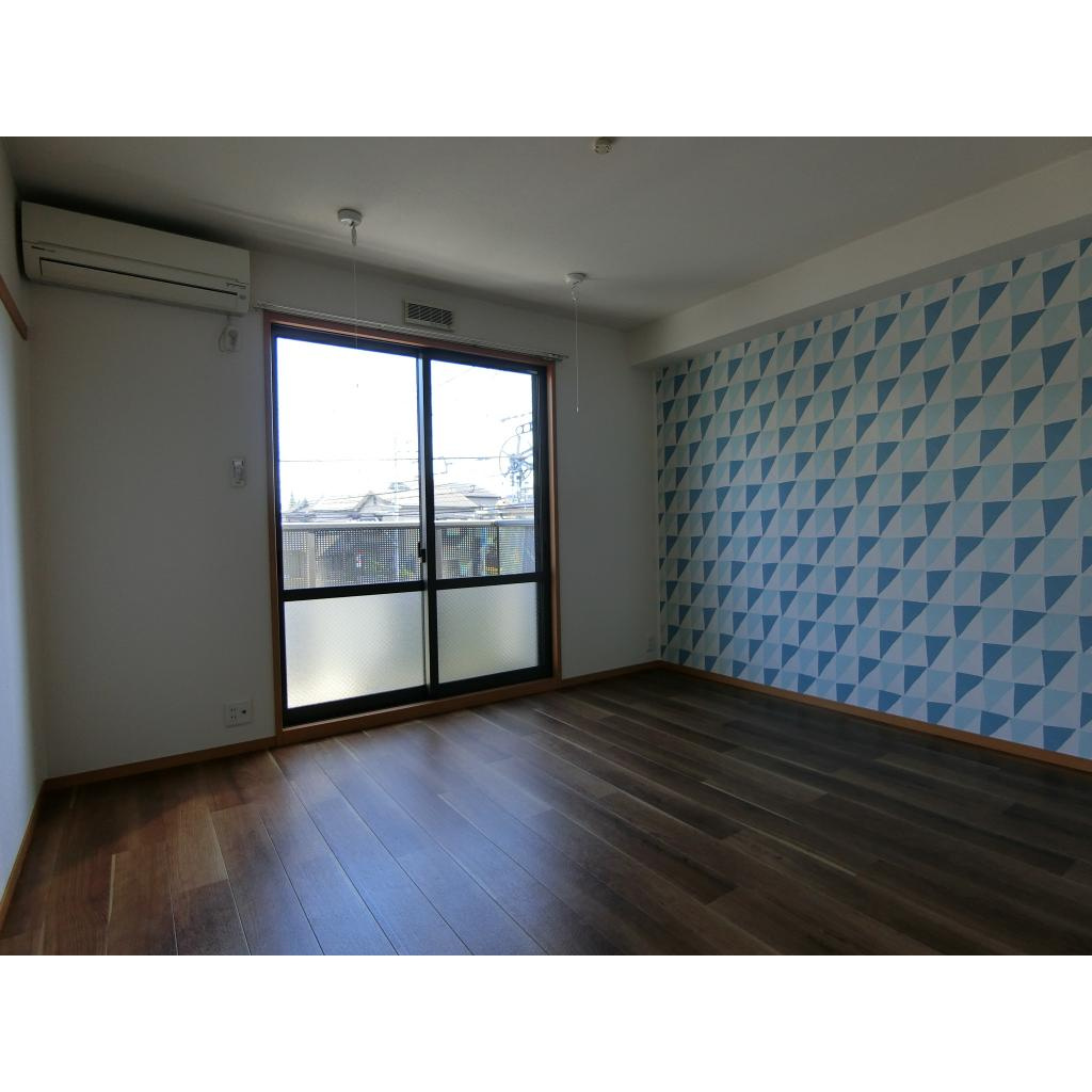 メゾンドゥ長瀬　Ⅱの居間・リビング|洋室