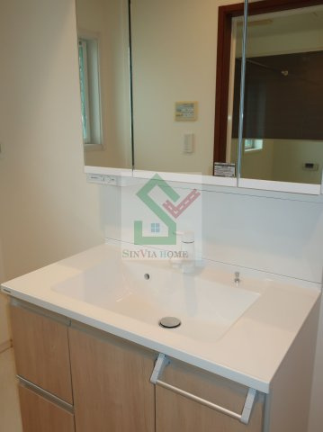 シュクラ新秋津の独立洗面台