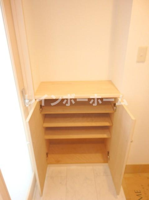 キーラゴー妙典の玄関