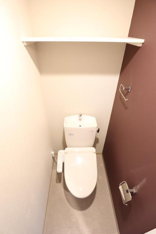 大阪市都島区東野田町１丁目の賃貸マンションのトイレ