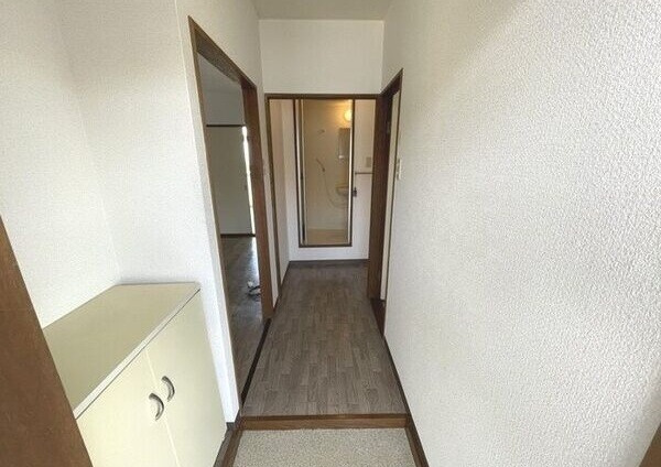 サンヒルズ司の玄関