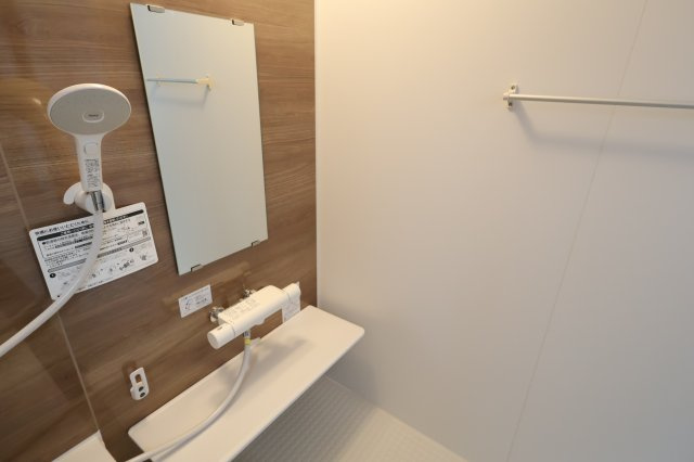 《仲介手数料無料》南区大字大谷口2538-2(1号棟)新築一戸建てリーブルガーデンの浴室|撮影日 2025年11月27日 14:30 曇り