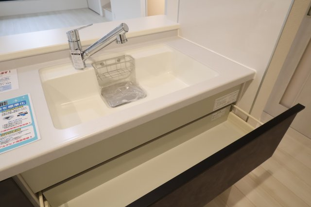 《仲介手数料無料》南区大字大谷口2538-2(1号棟)新築一戸建てリーブルガーデンのキッチン|撮影日 2025年11月27日 14:30 曇り