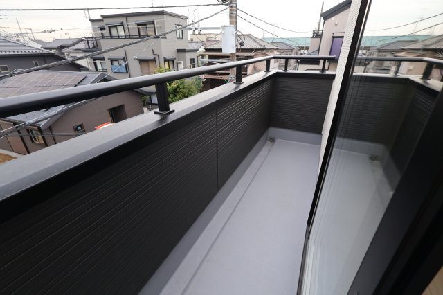 《仲介手数料無料》南区大字大谷口2538-2(1号棟)新築一戸建てリーブルガーデンのバルコニー|撮影日 2025年11月27日 14:30 曇り