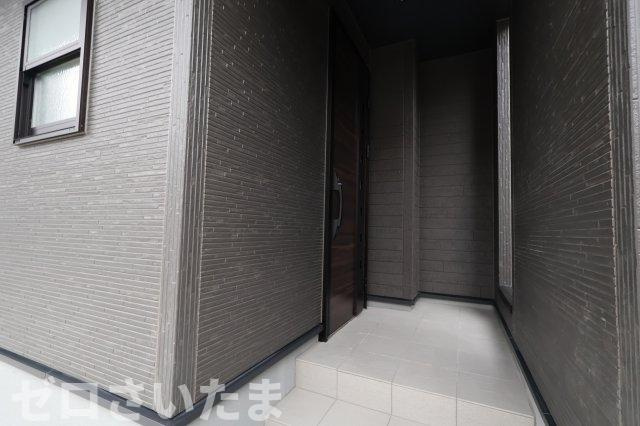 《仲介手数料無料》南区大字大谷口2538-2新築一戸建てリーブルガーデンの玄関|撮影日 2025年11月27日 14:30 曇り